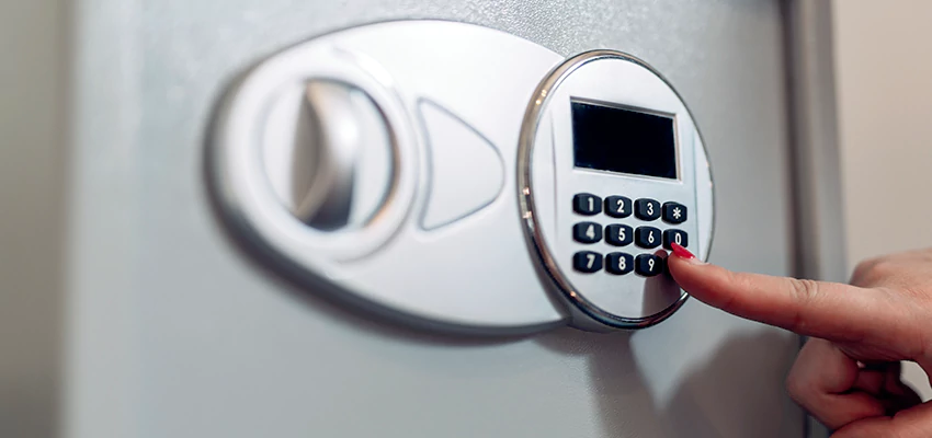 Jewelry Safe Cracking in Huntington Beach, California