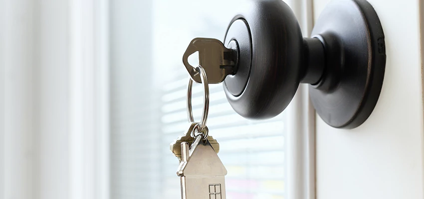 Bifold Door Knob Replacement in Huntington Beach, California