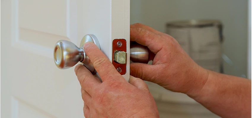 AAA Locksmiths For lock Replacement in Huntington Beach, California
